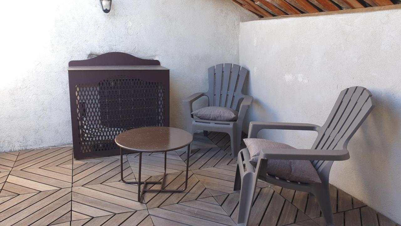 L'Angelus, Gite De Charme Au Coeur Du Vieux Village De Sablet Exterior foto